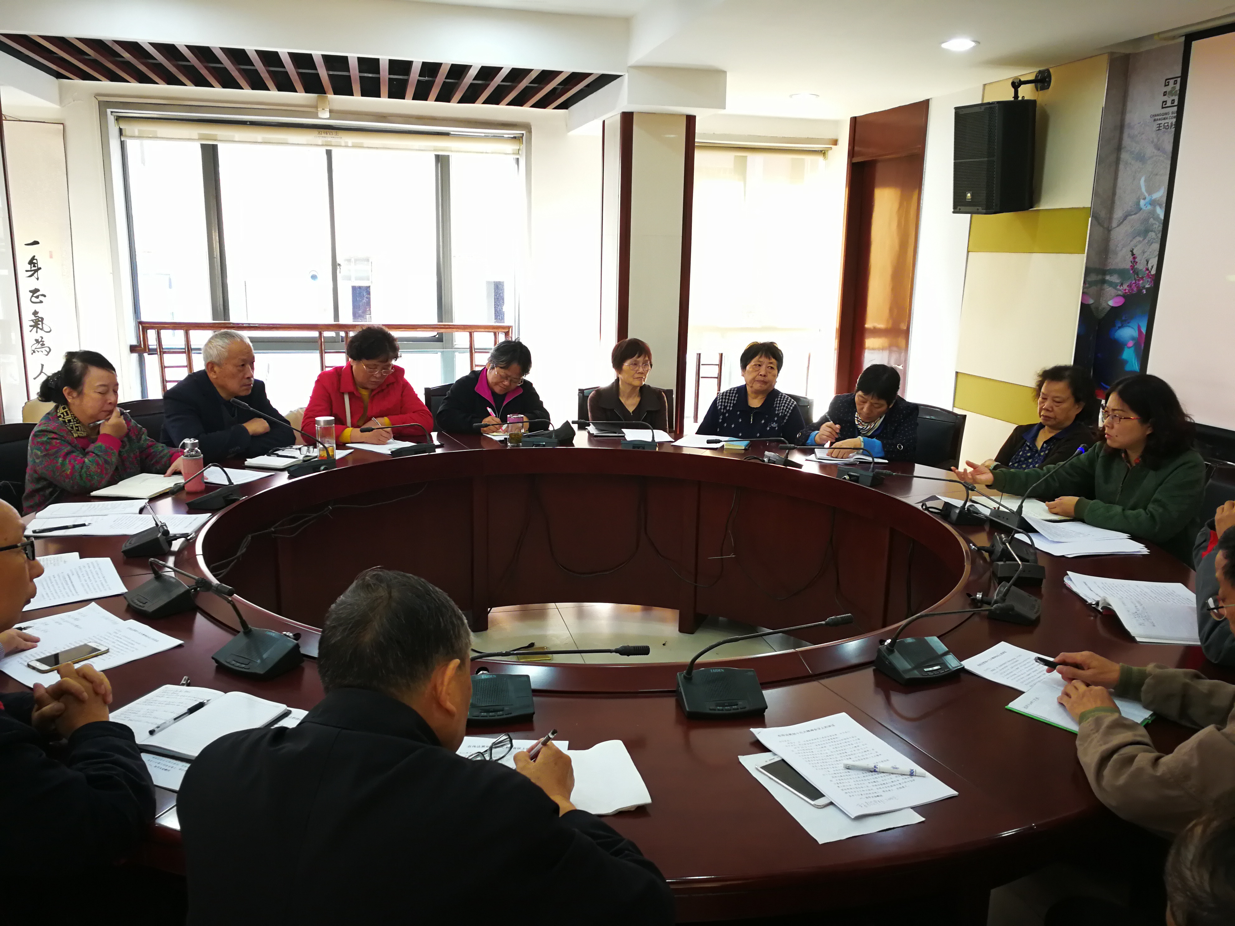8、王馬社區(qū)召開百姓議事會(huì).jpg