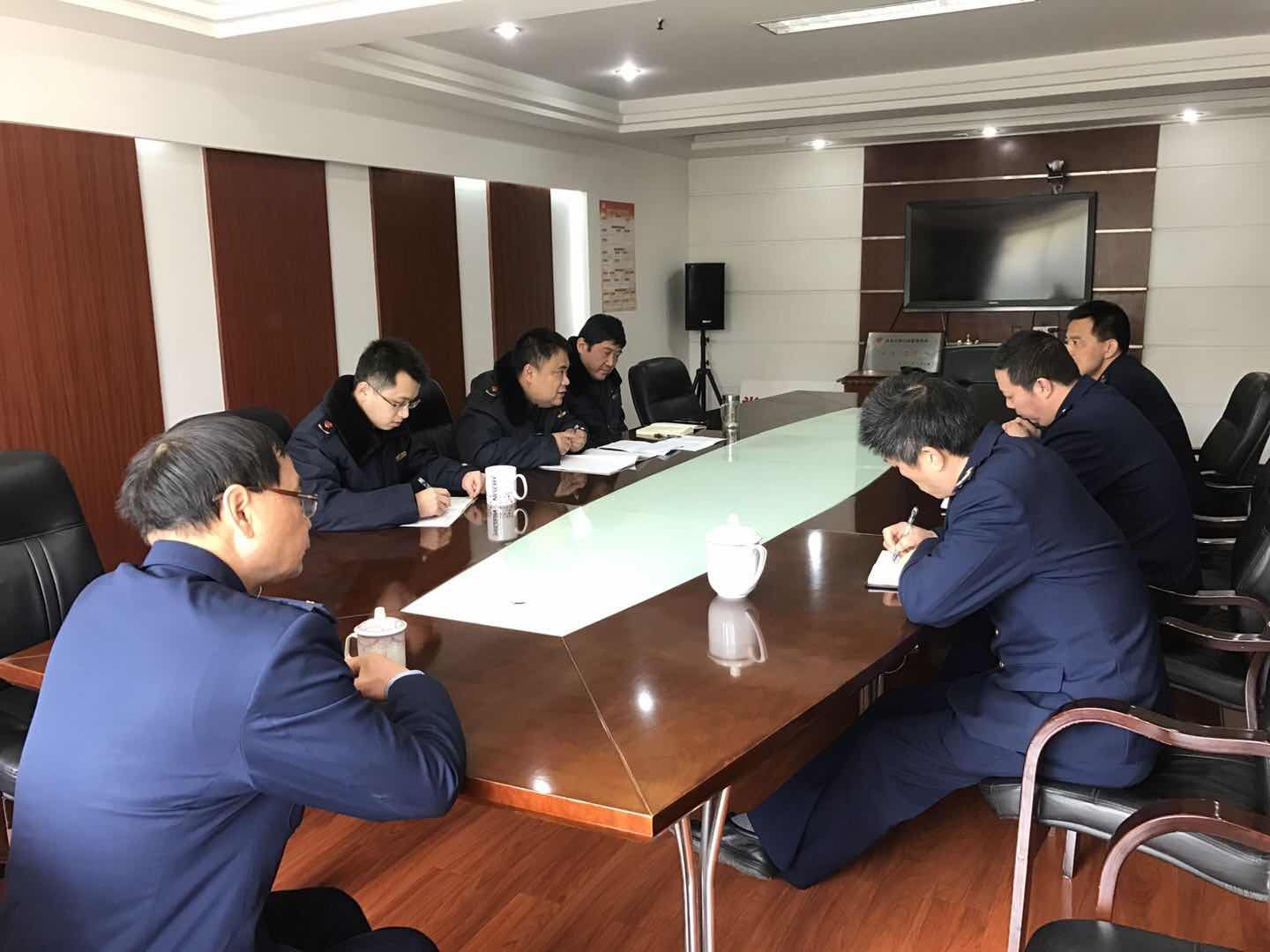 石橋所黨支部黨員學(xué)習(xí)討論黨的十九大報(bào)告　.jpg