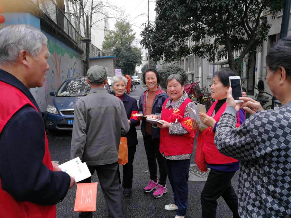 潮一支部宣傳垃圾分類1.jpg