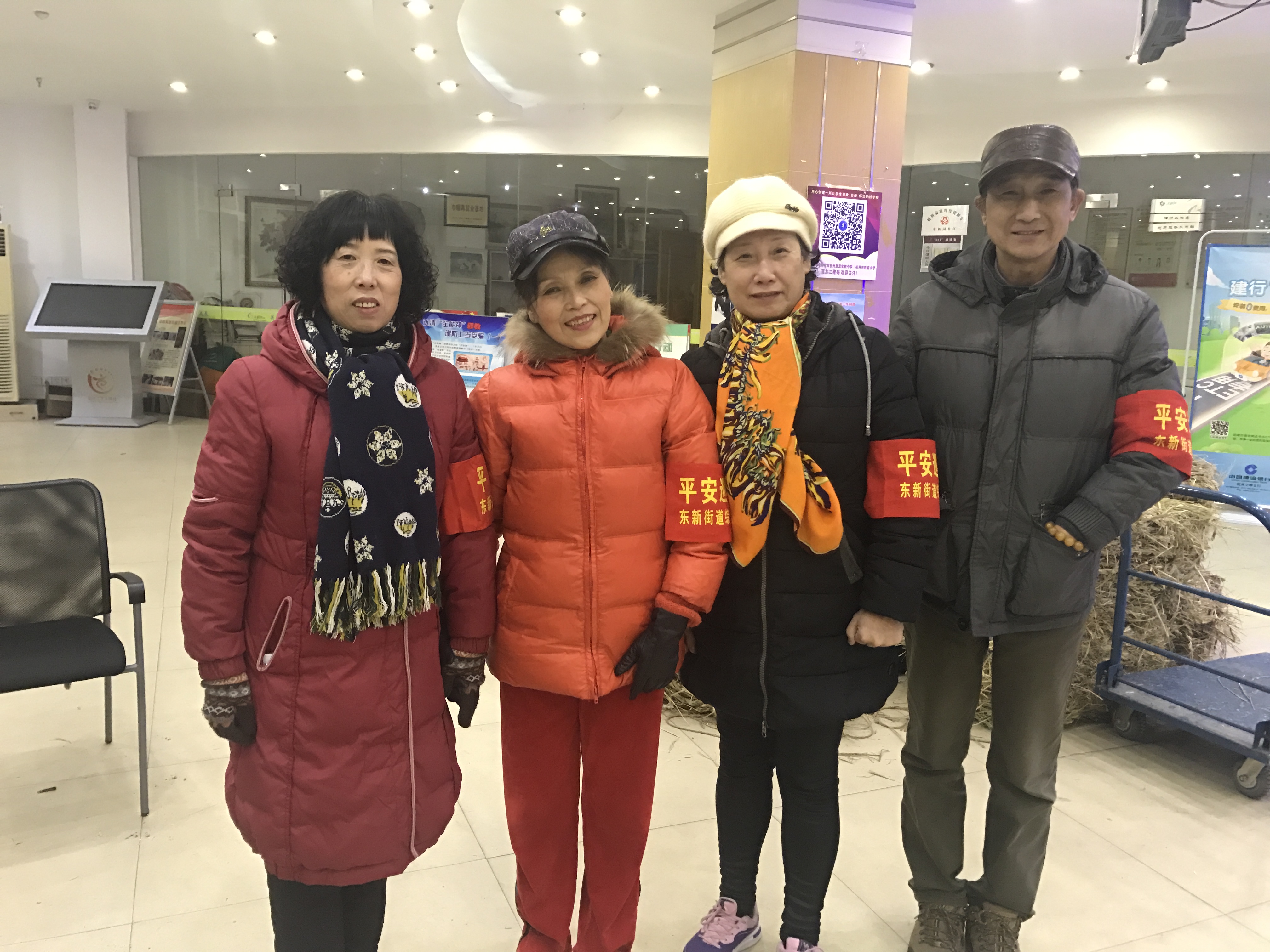 社區(qū)黨員參與平安巡防.jpg