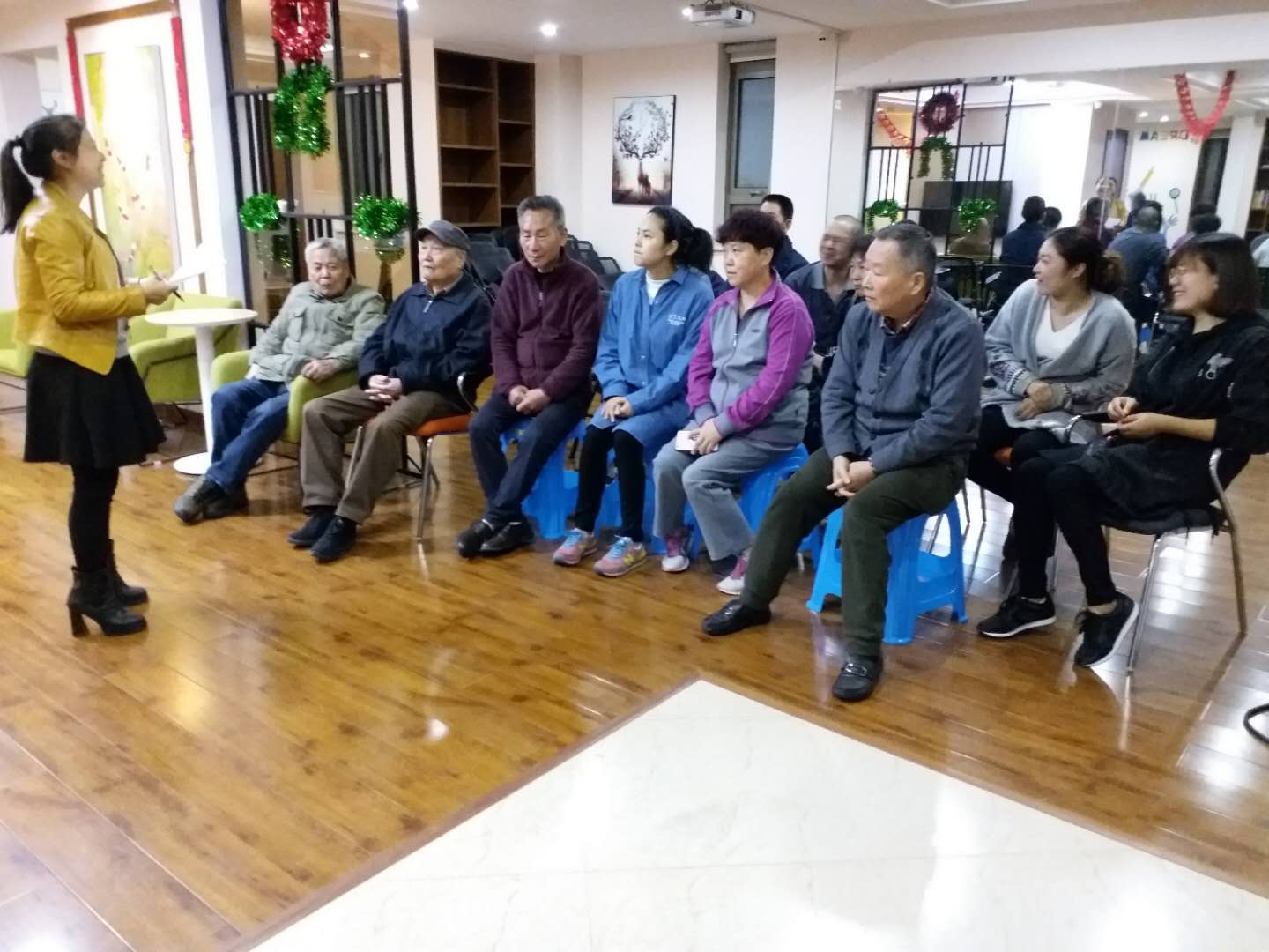 樺楓居二支部書記講“黨課”.jpg