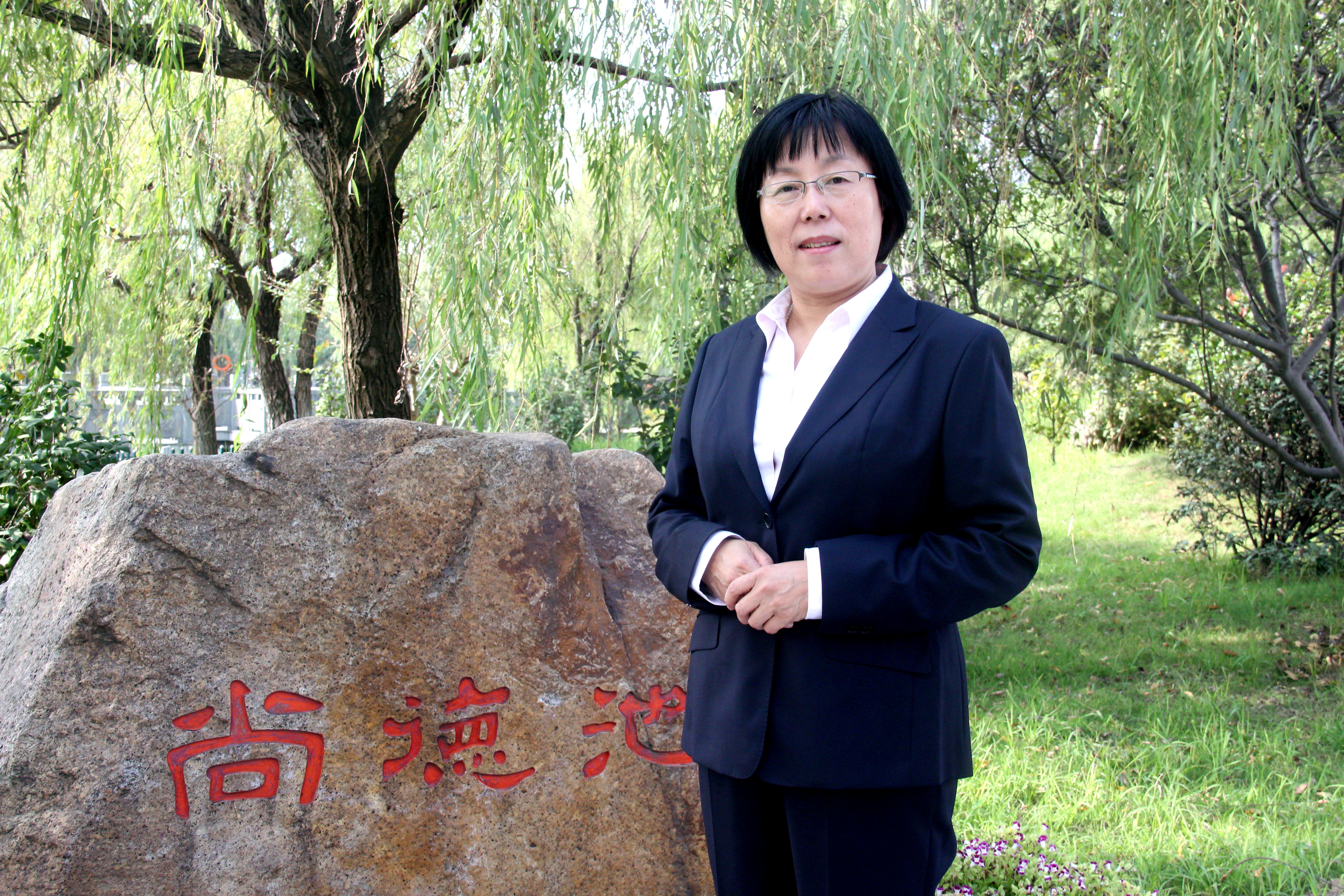 2.熊秀蘭單人照1.jpg