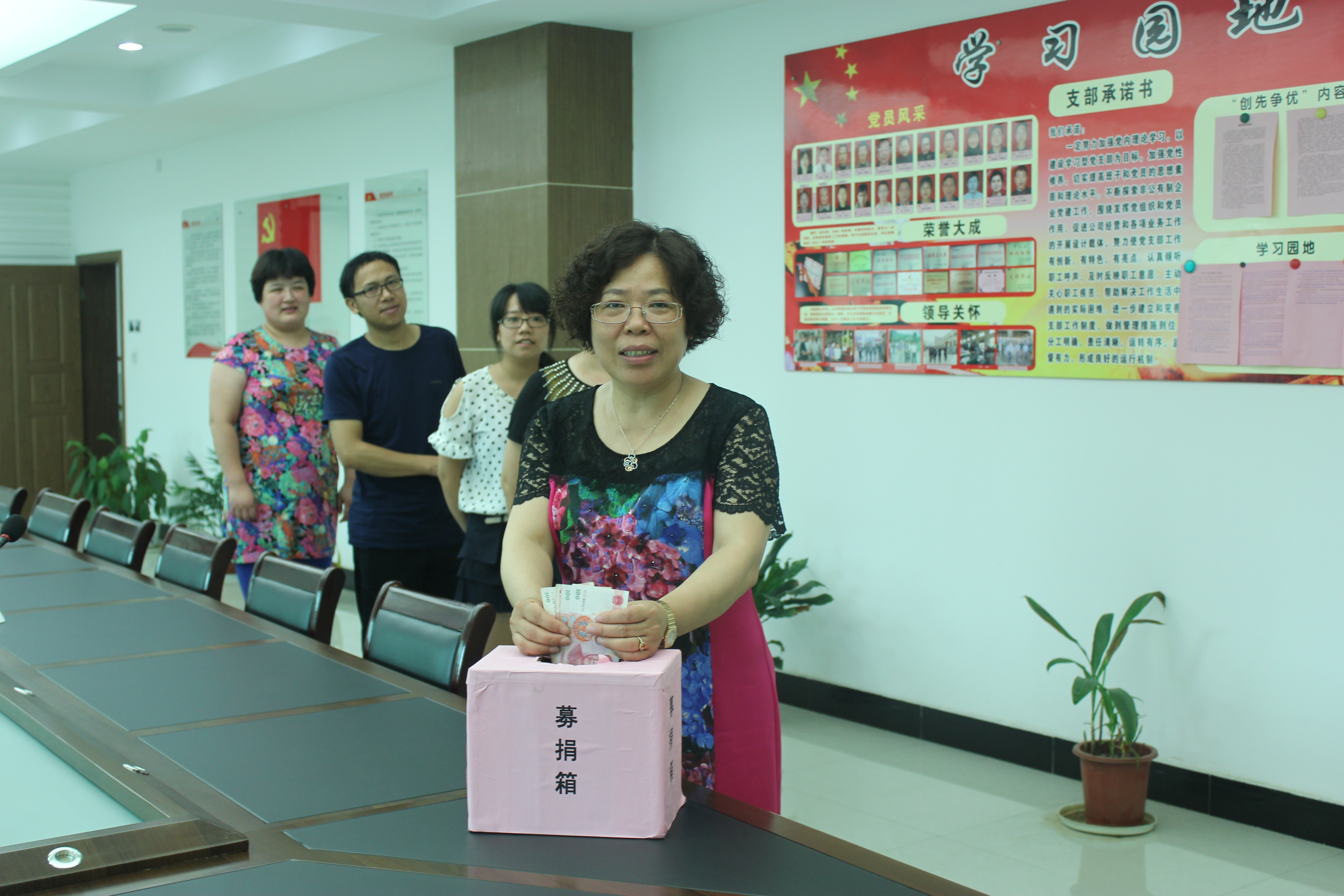 浙江省開化縣七一電力器材有限公司黨支部書記孫建英.JPG