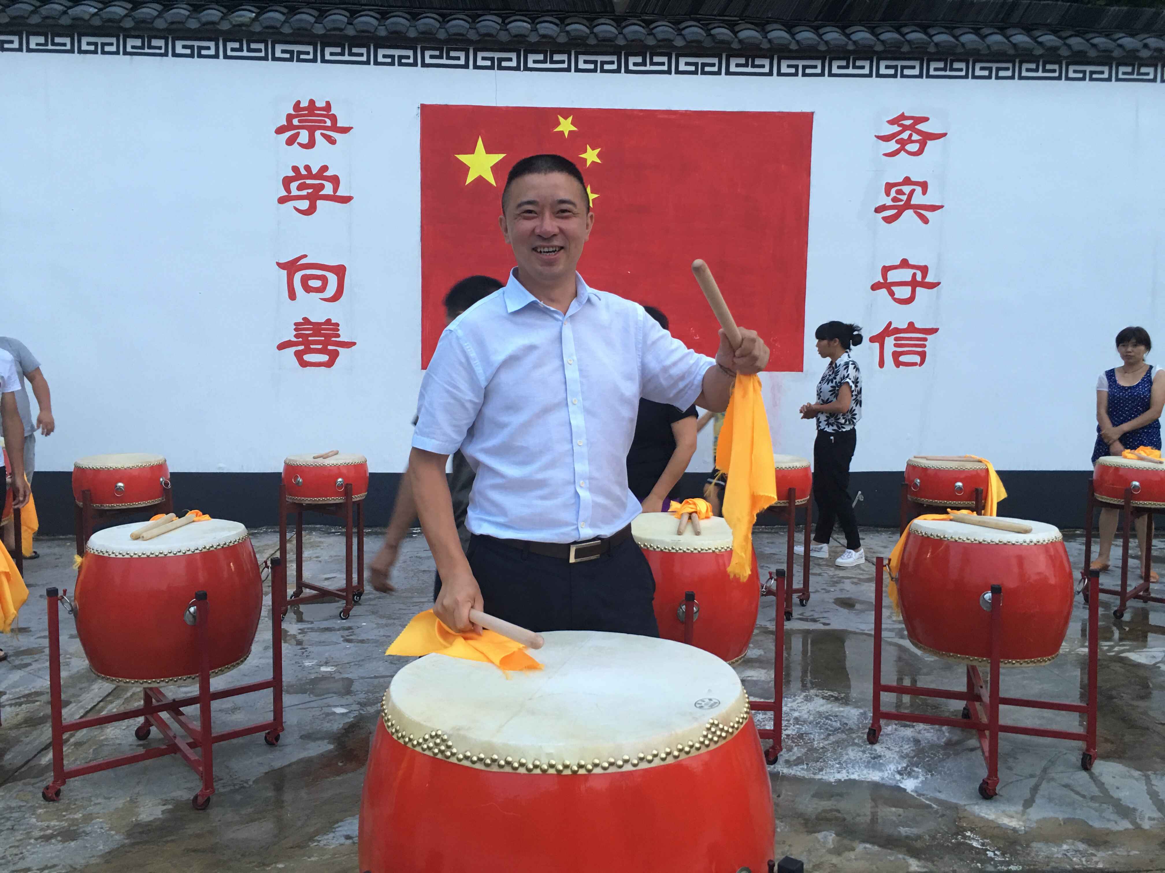 江山市張村鄉(xiāng)秀峰村黨支部書記張淑華1.jpg