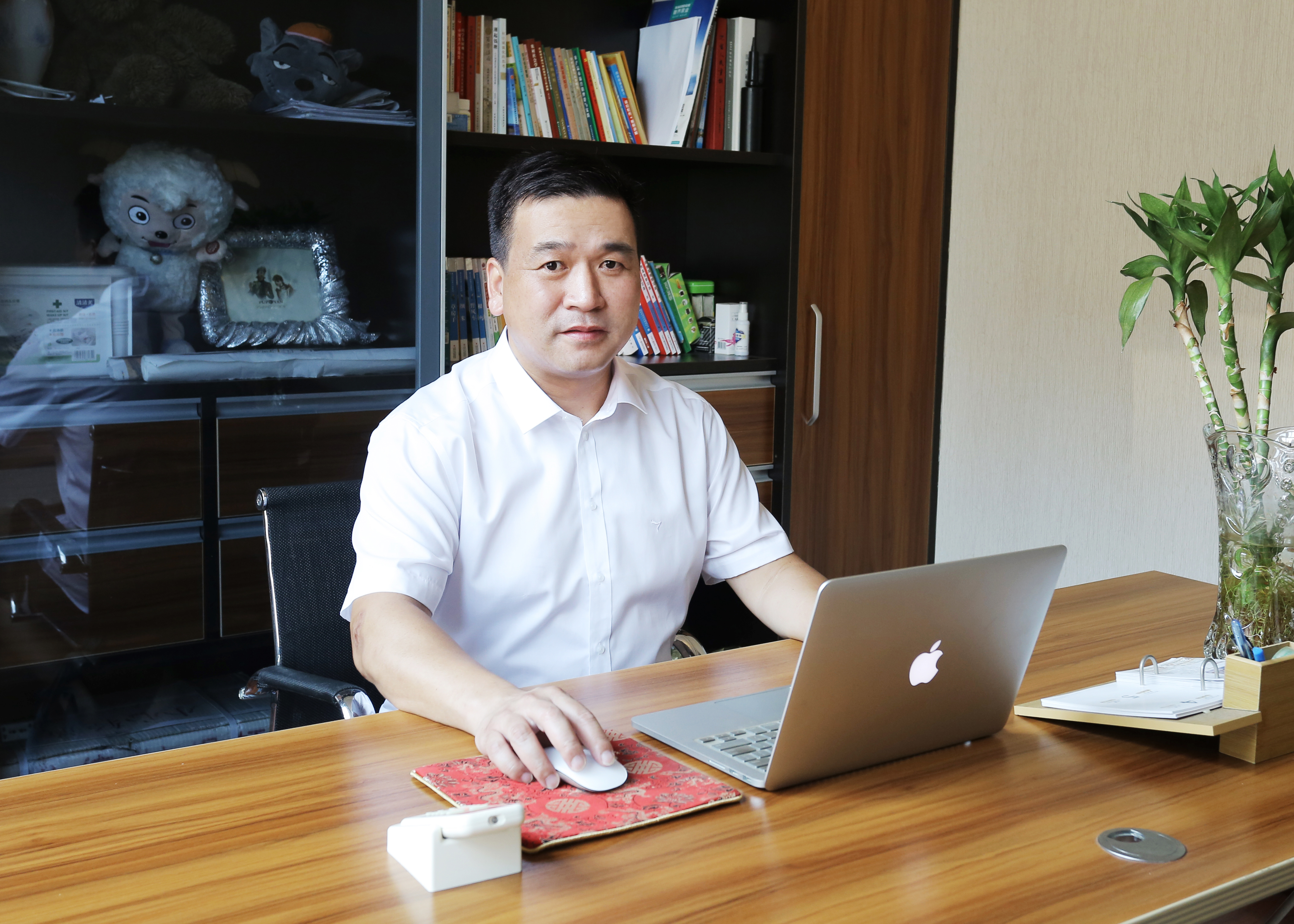 新河鎮(zhèn)書記鮑偉榮3.JPG