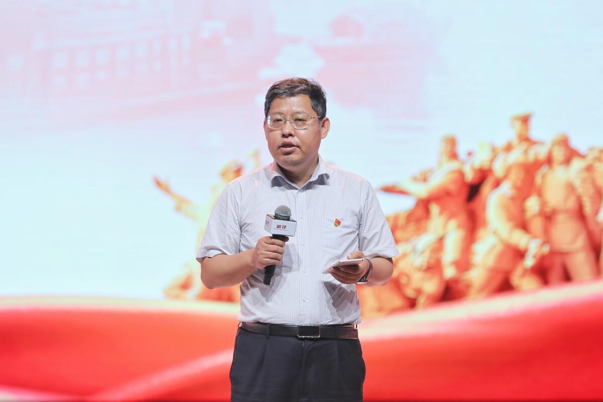 中央黨史和文獻(xiàn)研究室第七研究部副主任、一級巡視員 劉榮剛.jpg