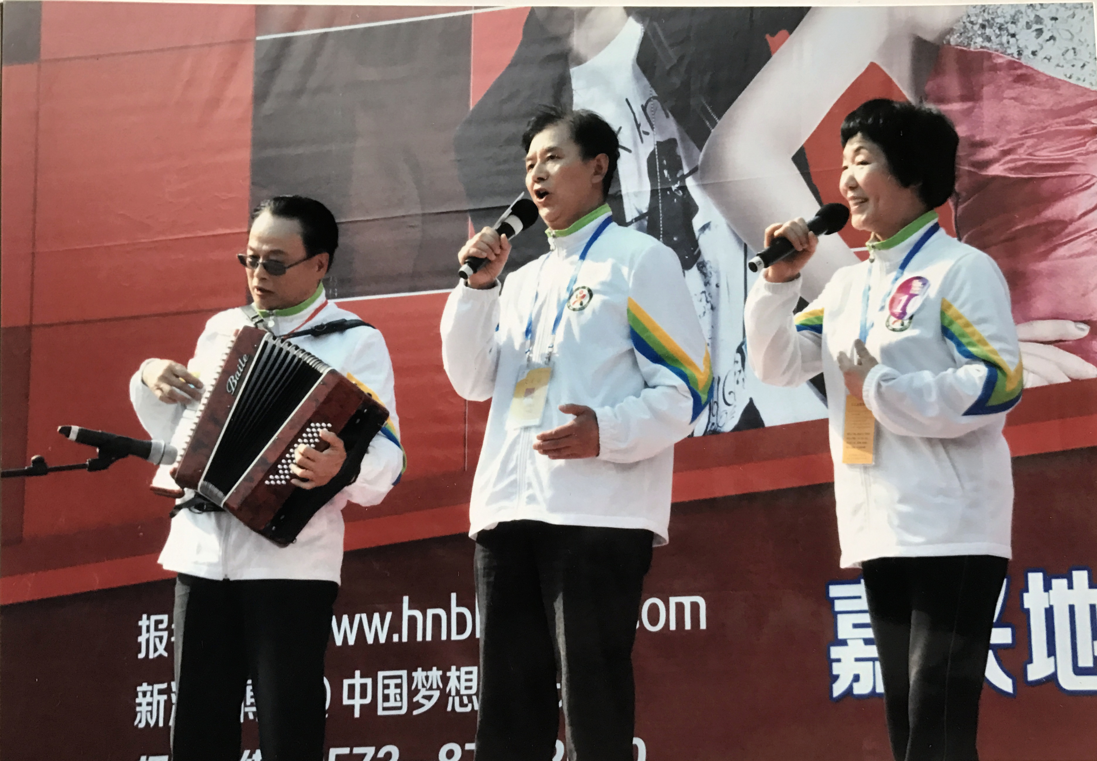 參與義工活動，和義工朋友共唱《義工之歌》.jpg