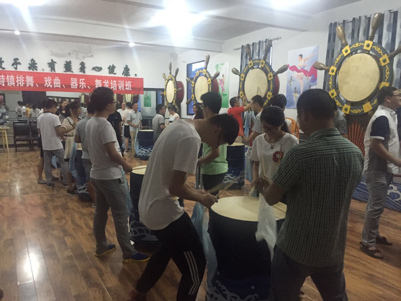 蝦峙青年干部鑼鼓隊.jpg