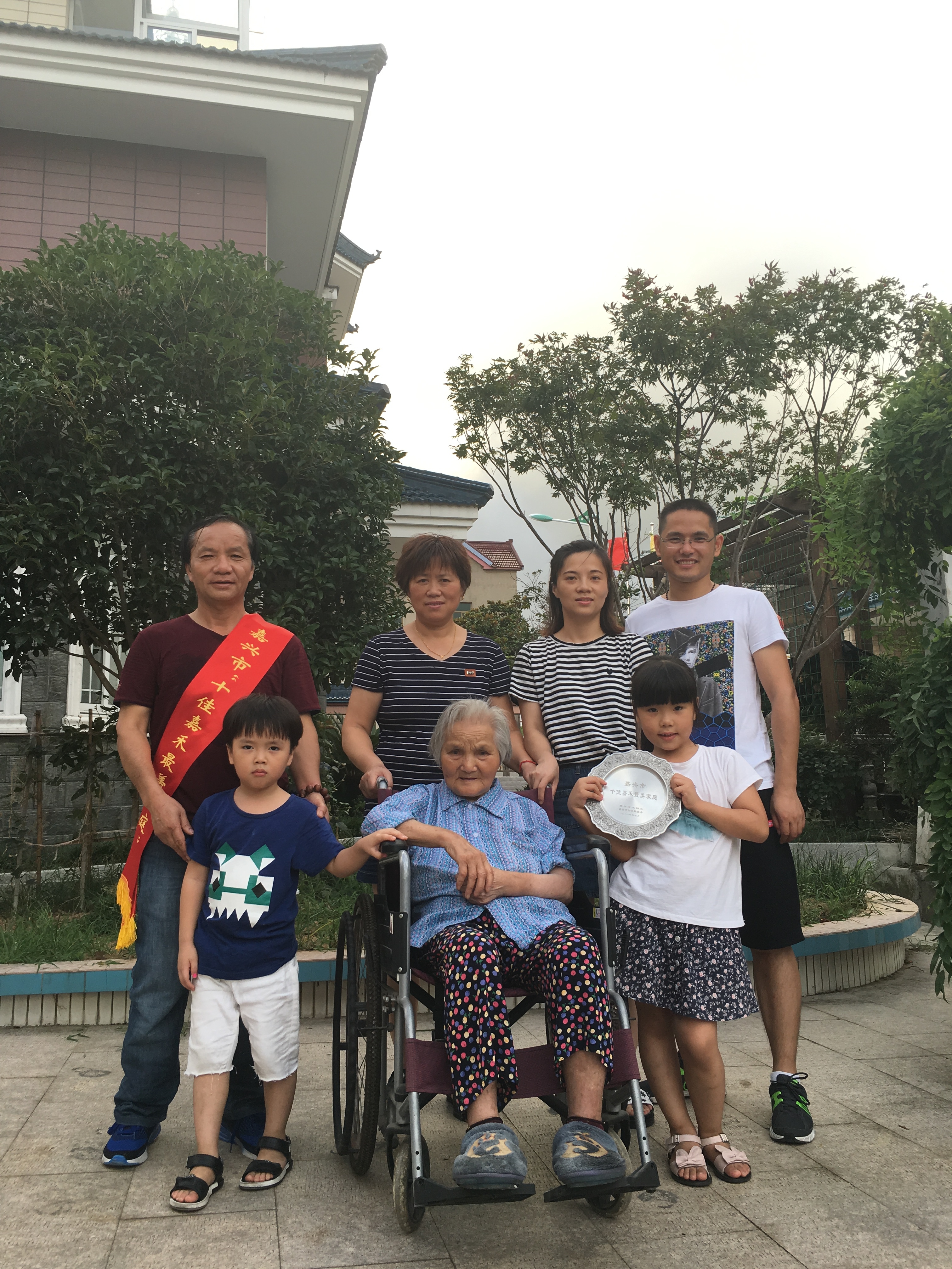 QQ圖片20160812083829.jpg