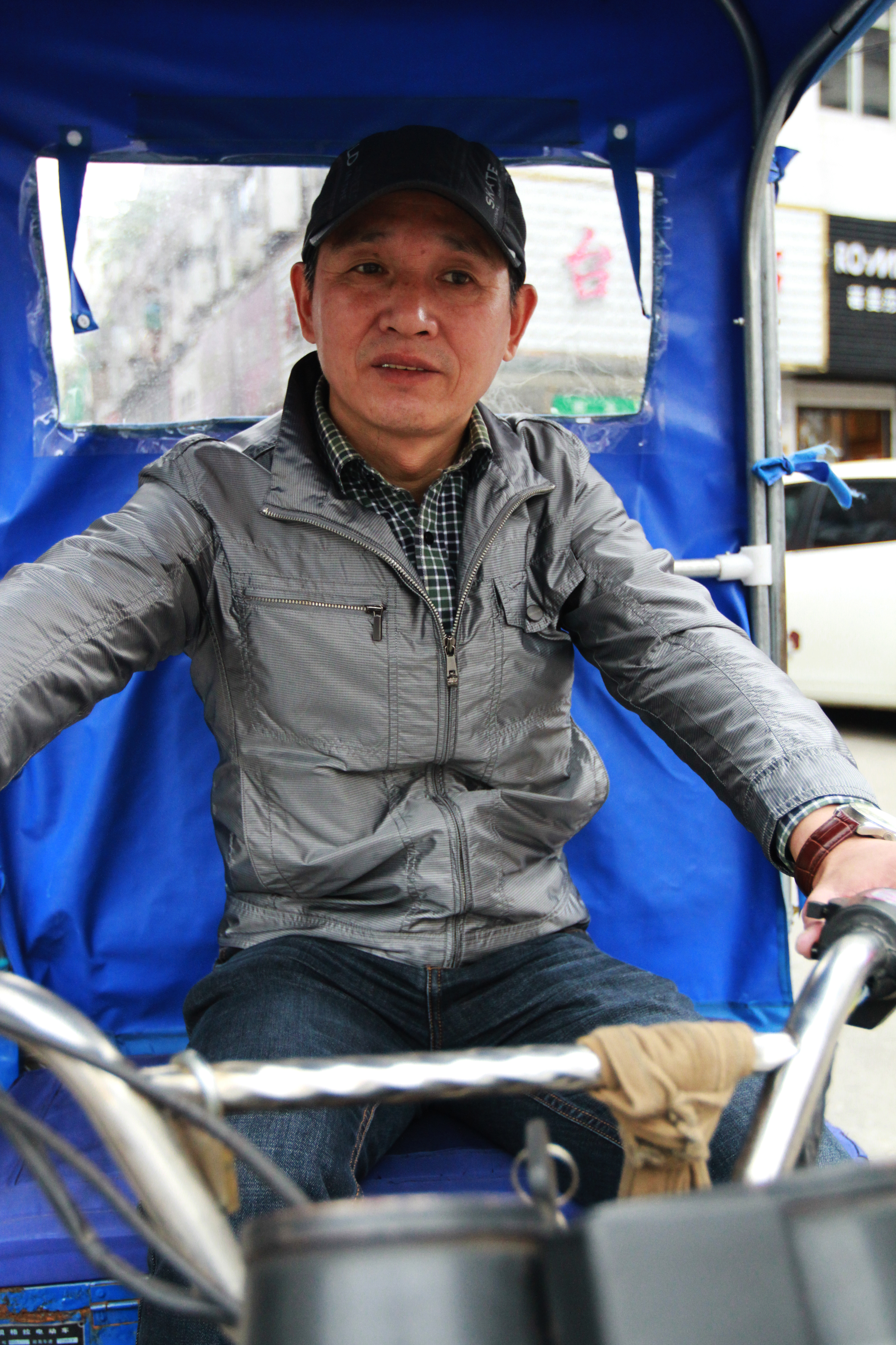 陳忠華和他的“寶馬”IMG_9767.JPG